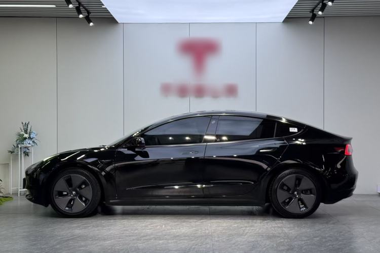 Used Tesla Model 3 2022 Rear-Wheel-Drive Version Rear Right 45 Deg