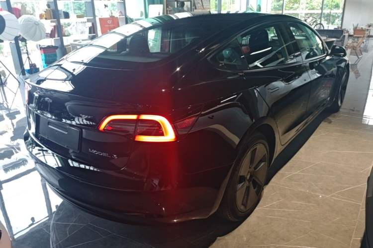 Used Tesla Model 3 2022 Rear-Wheel-Drive Version Rear Right 45 Deg