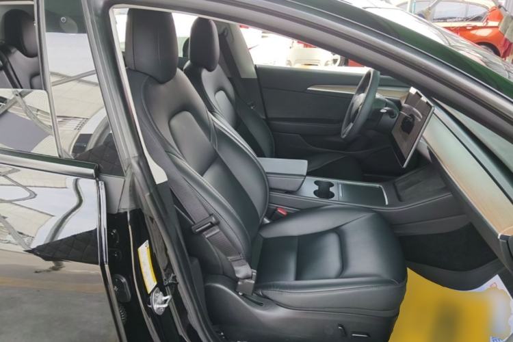 Used Tesla Model 3 2022 Rear-Wheel-Drive Version Right Front Seat