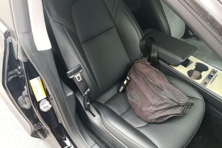 Used Tesla Model 3 2022 Rear-Wheel-Drive Version Right Front Seat