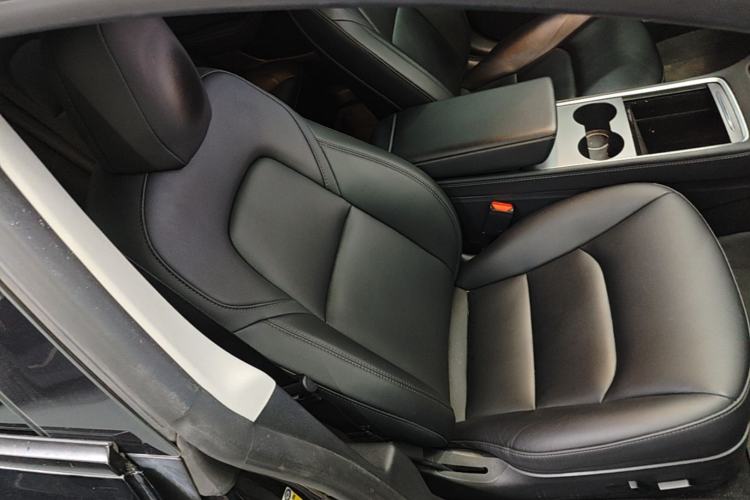 Used Tesla Model 3 2022 Rear-Wheel-Drive Version Right Front Seat