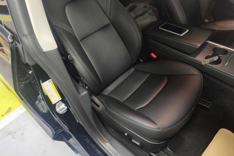 Used Tesla Model 3 2022 Rear-Wheel-Drive Version Right Front Seat