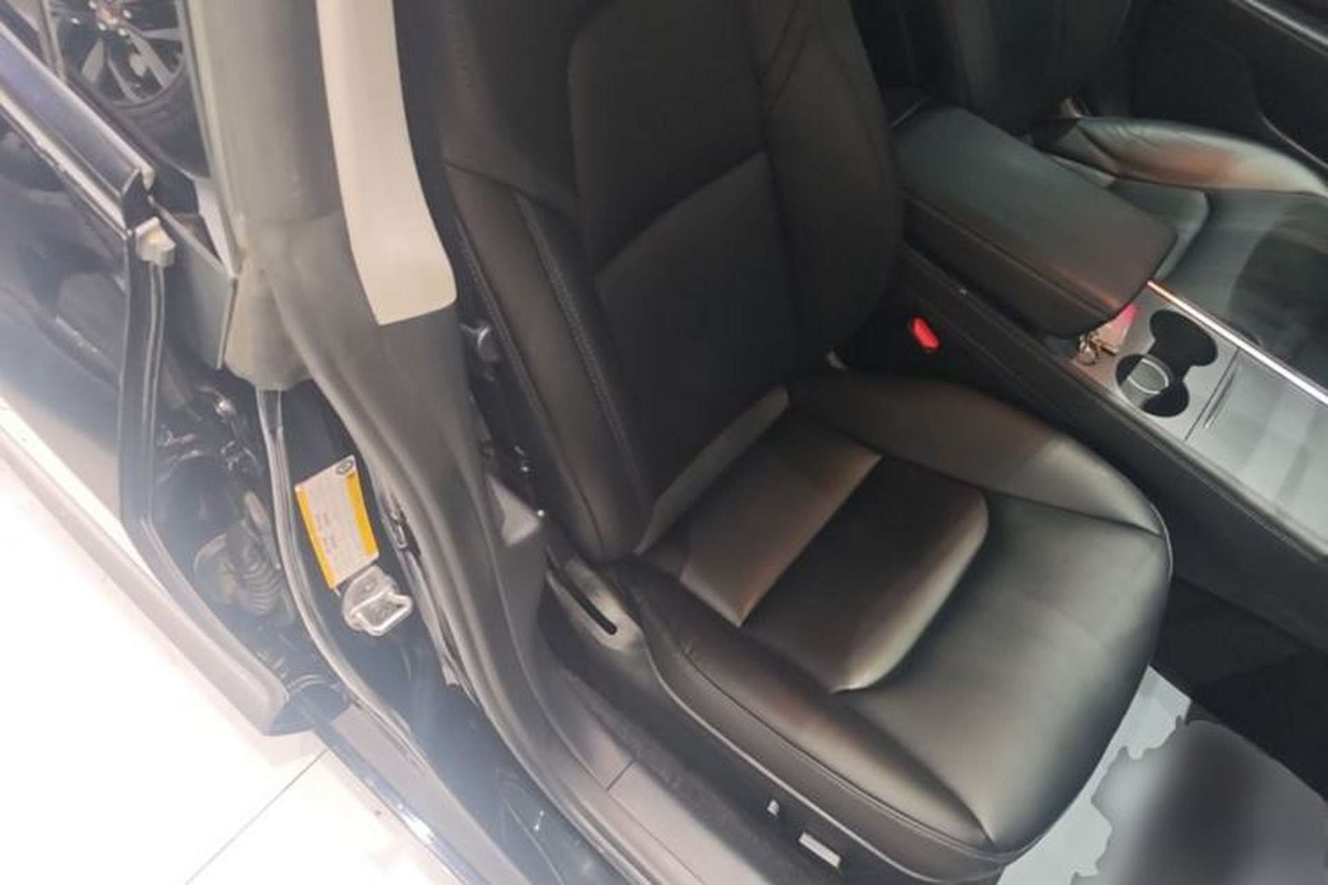 Used Tesla Model 3 2022 Rear-Wheel-Drive Version Right Front Seat
