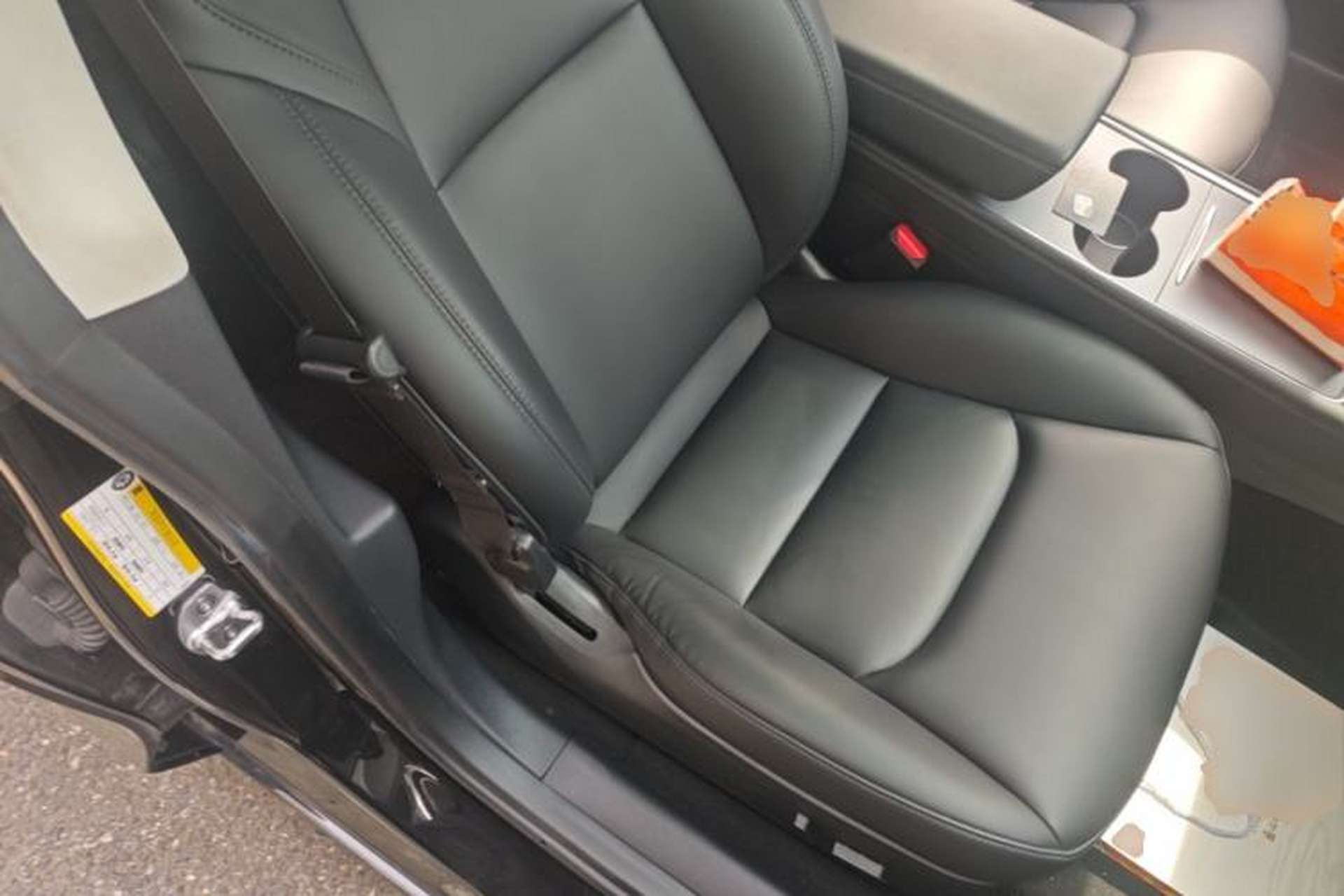 Used Tesla Model 3 2022 Rear-Wheel-Drive Version Right Front Seat