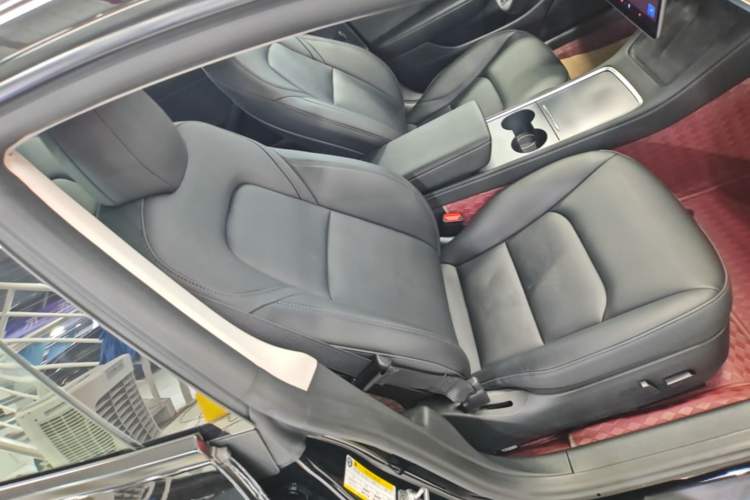 Used Tesla Model 3 2022 Rear-Wheel-Drive Version Right Front Seat