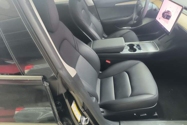 Used Tesla Model 3 2022 Rear-Wheel-Drive Version Right Front Seat