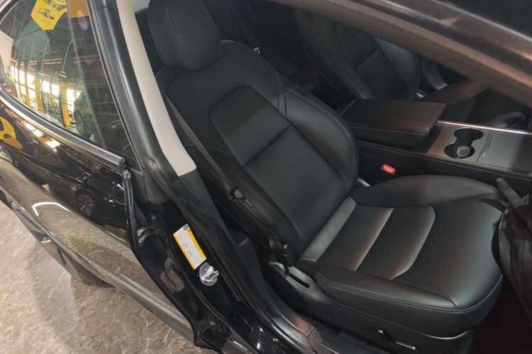 Used Tesla Model 3 2022 Rear-Wheel-Drive Version Right Front Seat