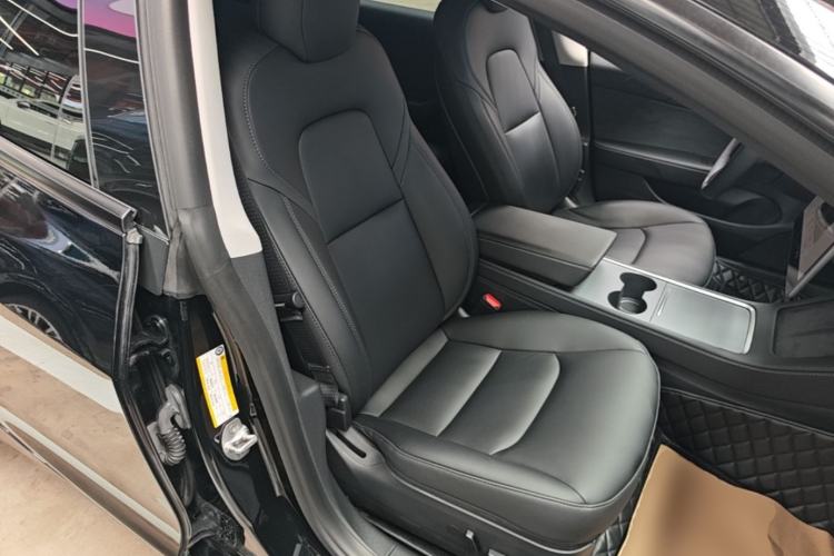 Used Tesla Model 3 2022 Rear-Wheel-Drive Version Right Front Seat