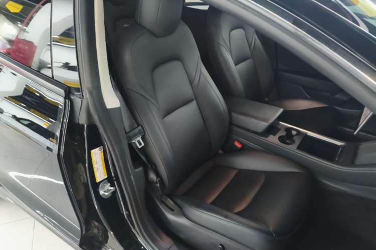 Used Tesla Model 3 2022 Rear-Wheel-Drive Version Right Front Seat