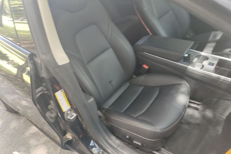 Used Tesla Model 3 2022 Rear-Wheel-Drive Version Right Front Seat