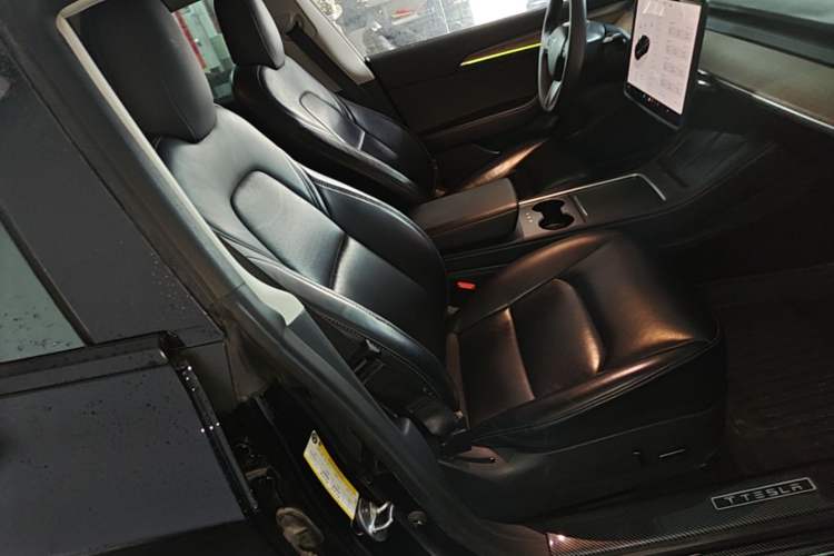 Used Tesla Model 3 2022 Rear-Wheel-Drive Version Right Front Seat