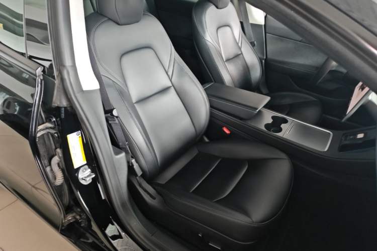 Used Tesla Model 3 2022 Rear-Wheel-Drive Version Right Front Seat