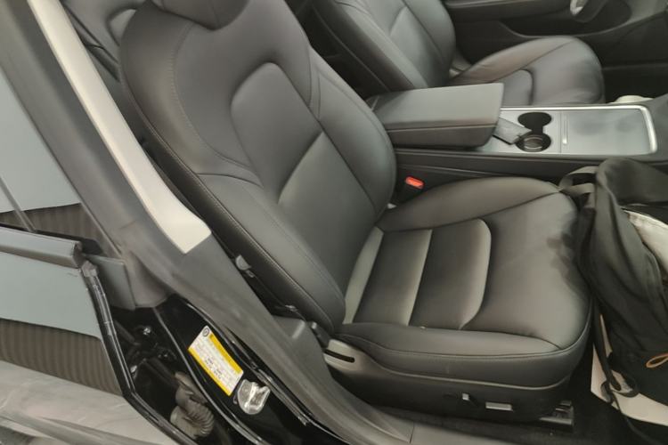Used Tesla Model 3 2022 Rear-Wheel-Drive Version Right Front Seat