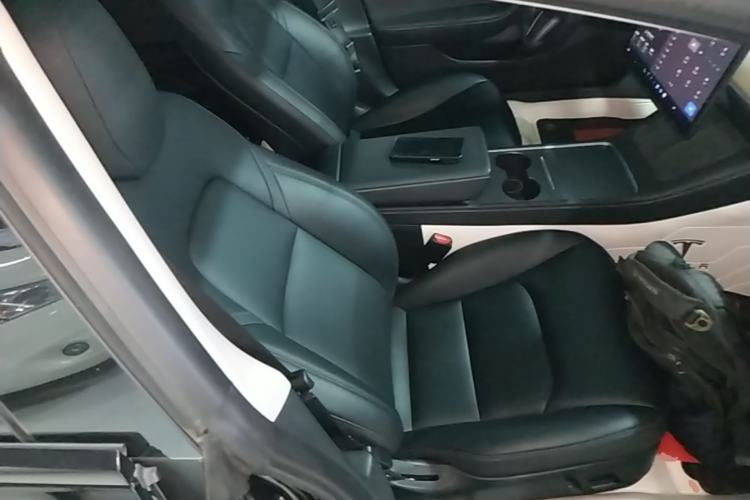 Used Tesla Model 3 2022 Rear-Wheel-Drive Version Right Front Seat