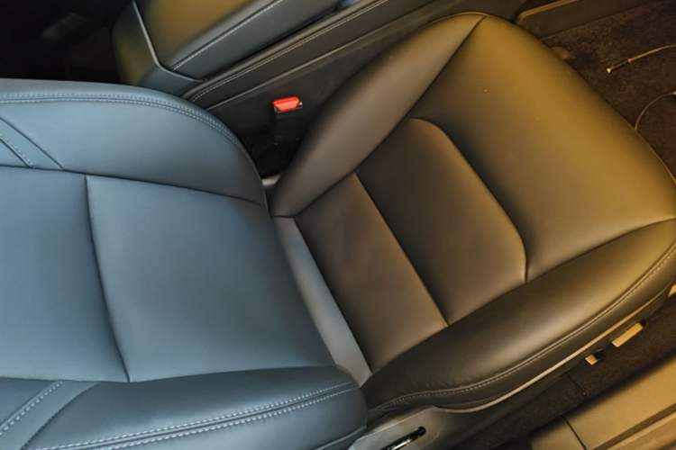Used Tesla Model 3 2022 Rear-Wheel-Drive Version Right Front Seat