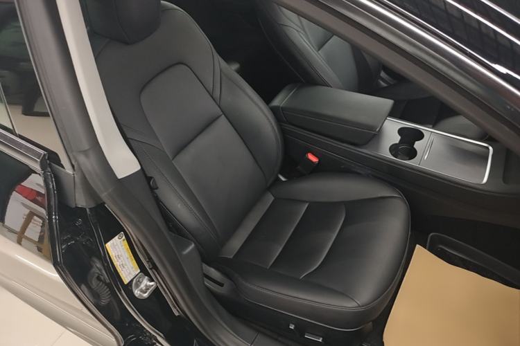 Used Tesla Model 3 2022 Rear-Wheel-Drive Version Right Front Seat