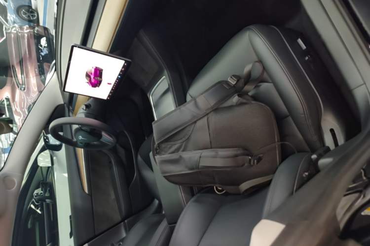 Used Tesla Model 3 2022 Rear-Wheel-Drive Version Right Front Seat