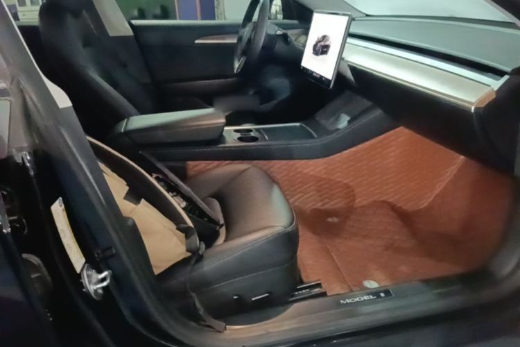 Used Tesla Model 3 2022 Rear-Wheel-Drive Version Right Front Seat
