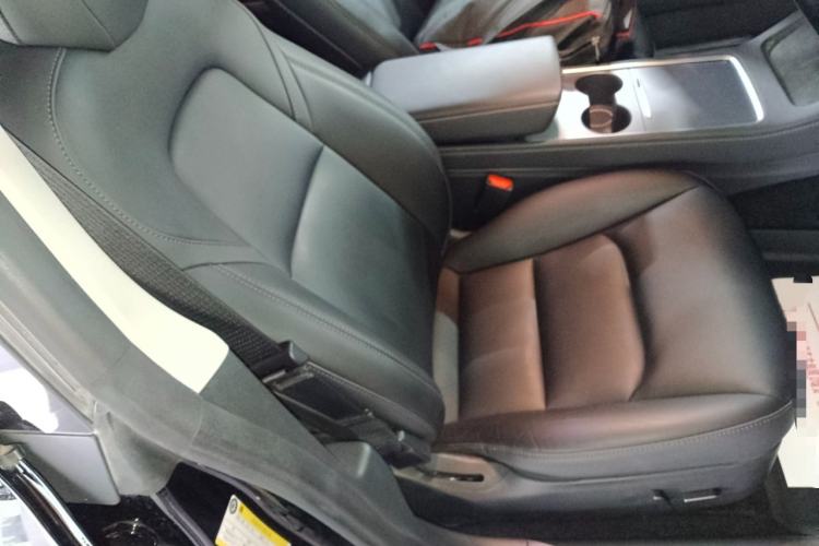 Used Tesla Model 3 2022 Rear-Wheel-Drive Version Right Front Seat