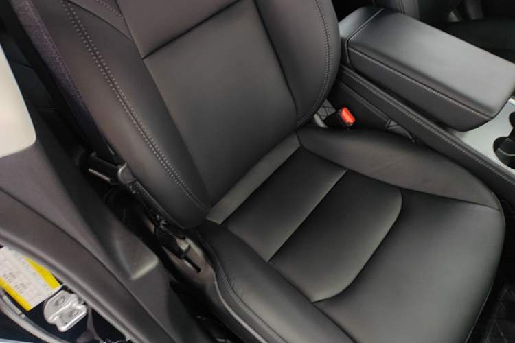 Used Tesla Model 3 2022 Rear-Wheel-Drive Version Right Front Seat