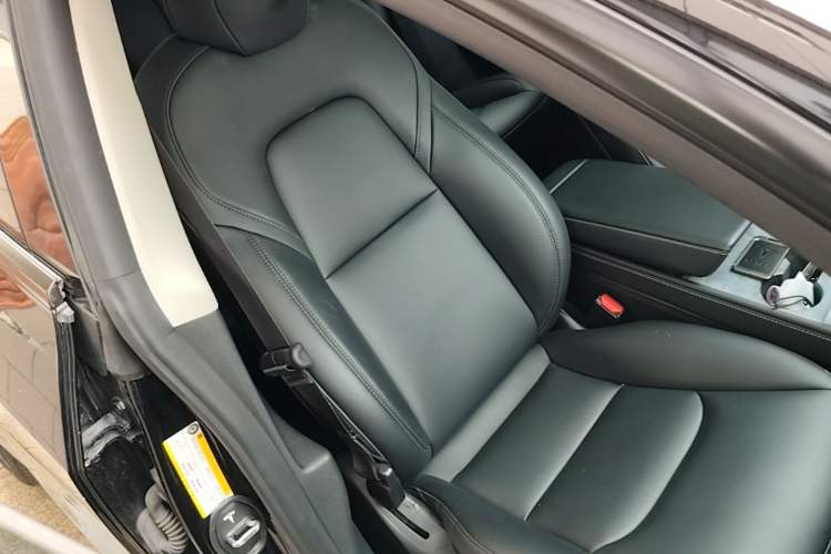 Used Tesla Model 3 2022 Performance High-Performance All-Wheel-Drive Version Right Front Seat