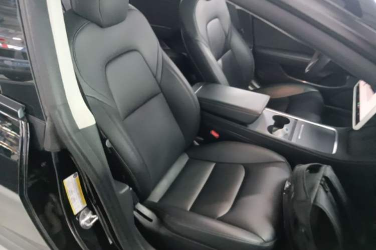 Used Tesla Model 3 2022 Rear-Wheel-Drive Version Right Front Seat