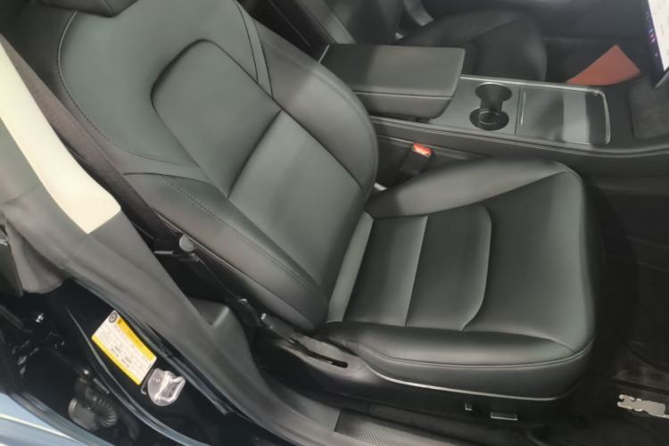 Used Tesla Model 3 2022 Rear-Wheel-Drive Version Right Front Seat