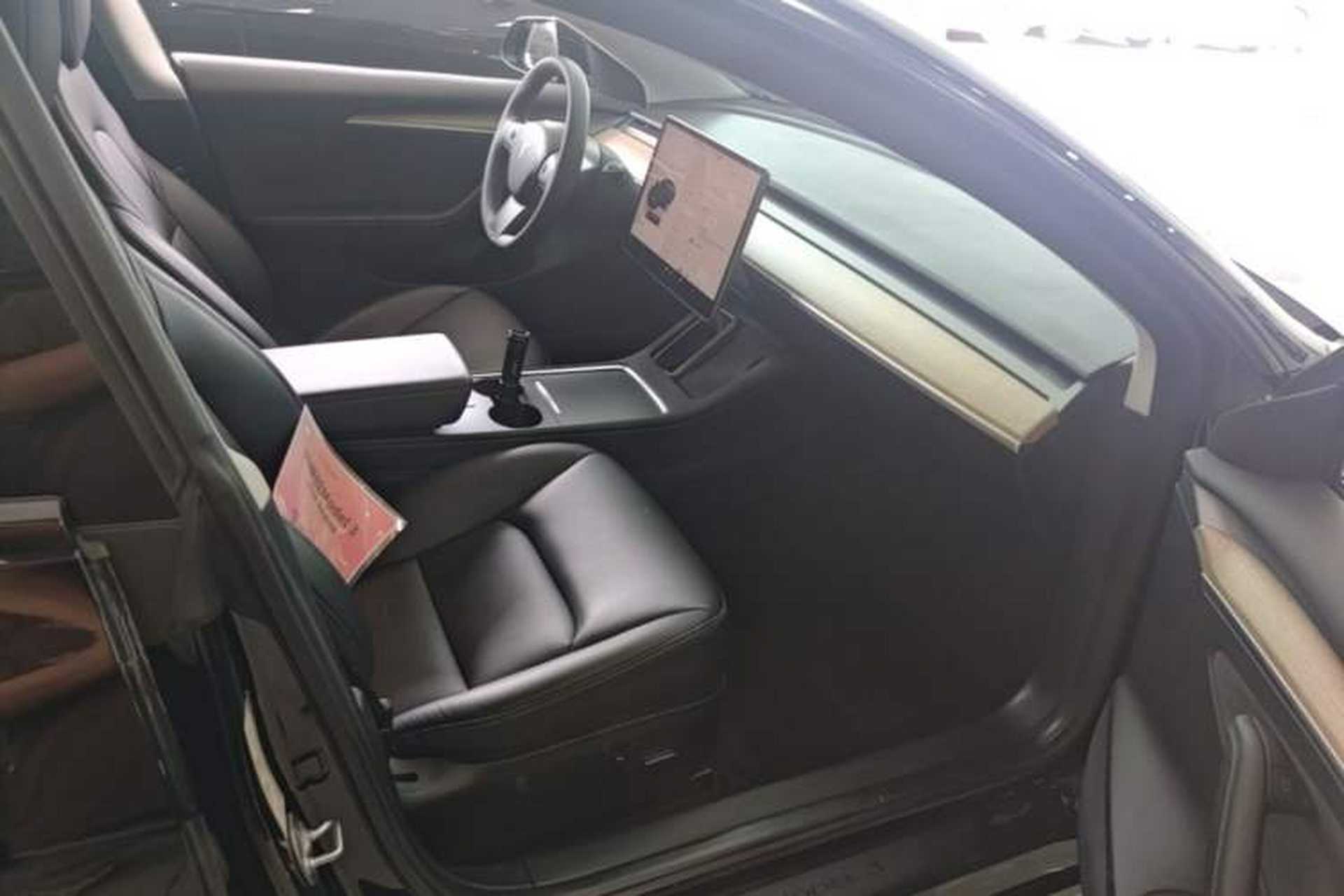 Used Tesla Model 3 2022 Rear-Wheel-Drive Version Right Front Seat