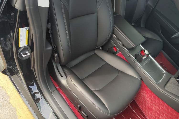 Used Tesla Model 3 2022 Rear-Wheel-Drive Version Right Front Seat