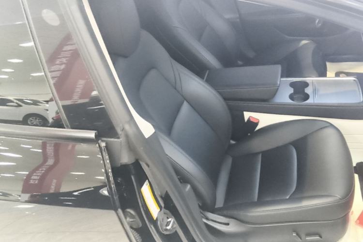 Used Tesla Model 3 2022 Rear-Wheel-Drive Version Right Front Seat