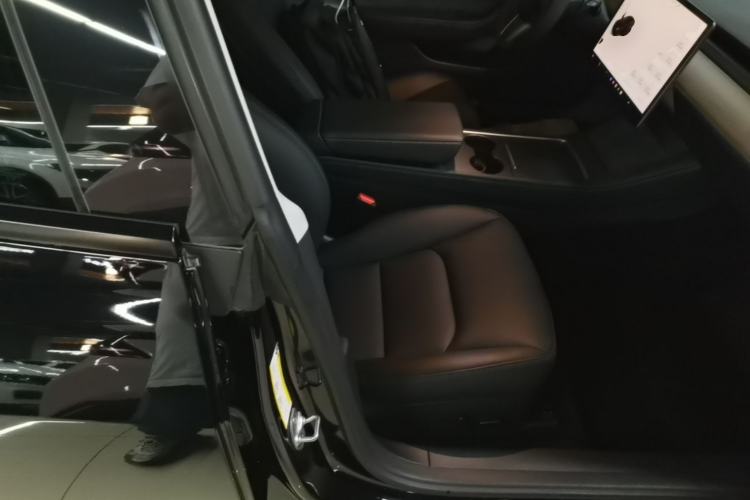 Used Tesla Model 3 2022 Rear-Wheel-Drive Version Right Front Seat