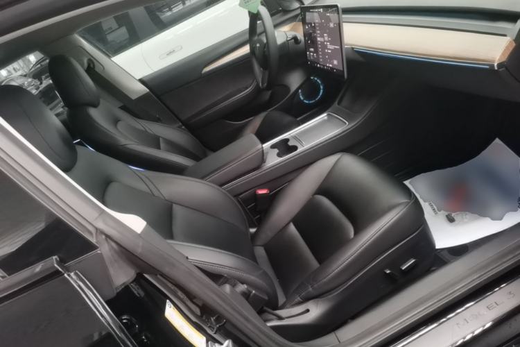 Used Tesla Model 3 2022 Rear-Wheel-Drive Version Right Front Seat
