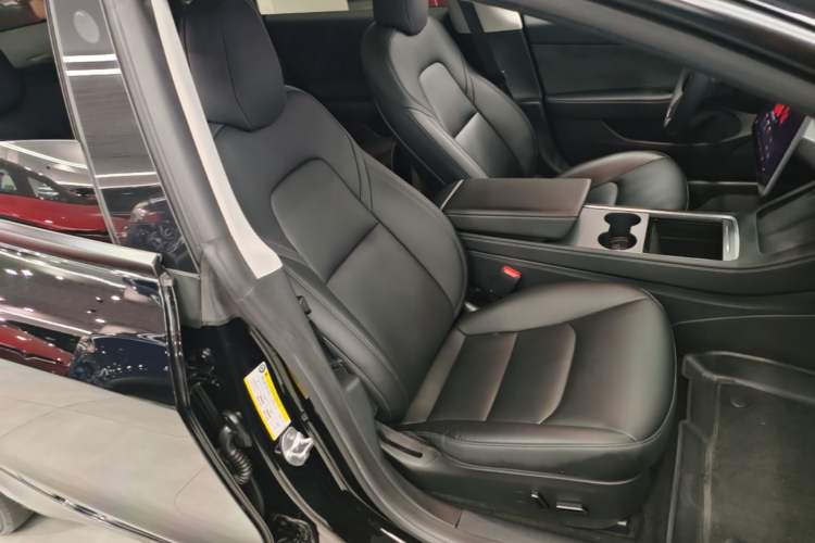 Used Tesla Model 3 2022 Rear-Wheel-Drive Version Right Front Seat