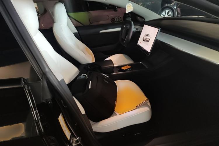 Used Tesla Model 3 2022 Performance High-Performance All-Wheel-Drive Version Right Front Seat