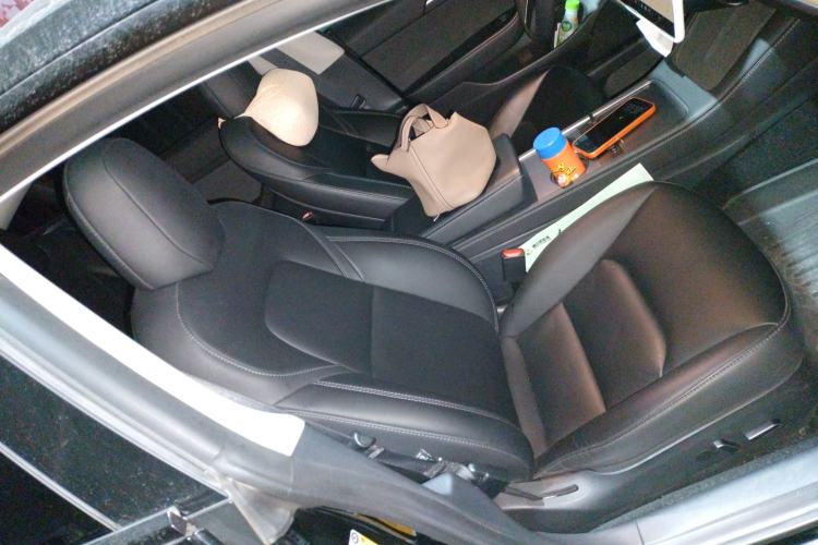 Used Tesla Model 3 2022 Rear-Wheel-Drive Version Right Front Seat