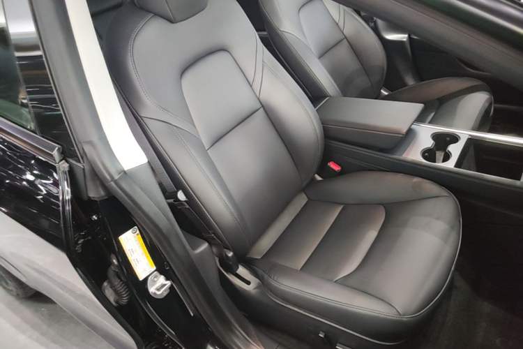 Used Tesla Model 3 2022 Performance High-Performance All-Wheel-Drive Version Right Front Seat