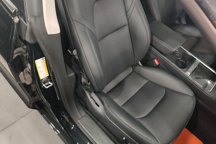 Used Tesla Model 3 2022 Rear-Wheel-Drive Version Right Front Seat