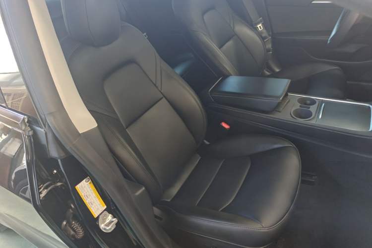 Used Tesla Model 3 2022 Rear-Wheel-Drive Version Right Front Seat