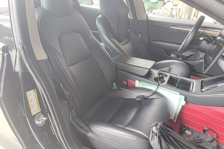 Used Tesla Model 3 2022 Rear-Wheel-Drive Version Right Front Seat