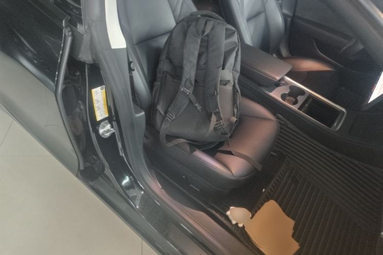 Used Tesla Model 3 2022 Rear-Wheel-Drive Version Right Front Seat