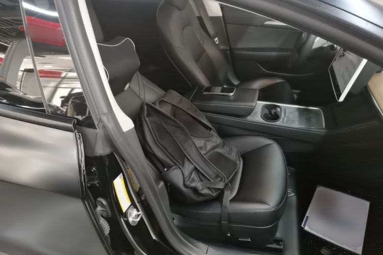 Used Tesla Model 3 2022 Rear-Wheel-Drive Version Right Front Seat