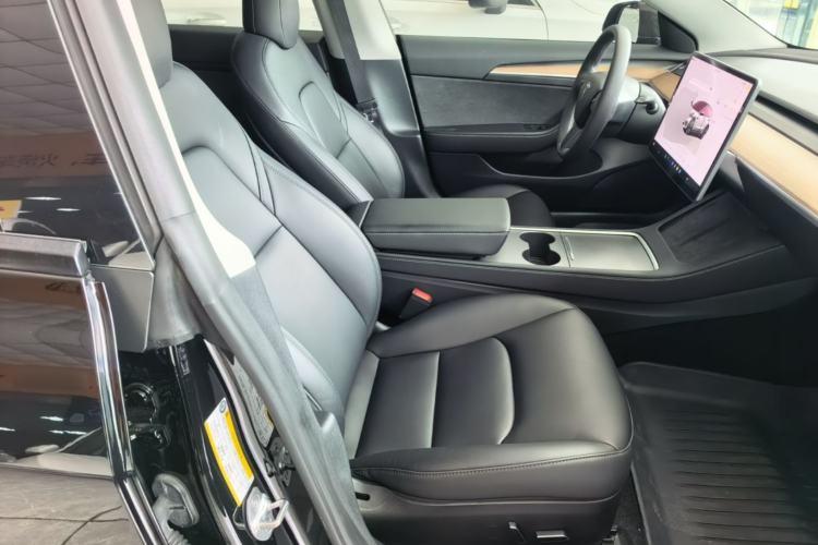 Used Tesla Model 3 2022 Rear-Wheel-Drive Version Right Front Seat