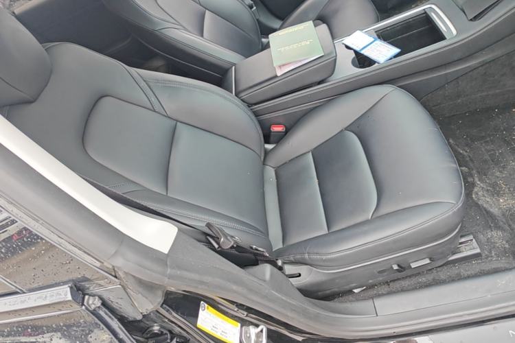 Used Tesla Model 3 2022 Rear-Wheel-Drive Version Right Front Seat