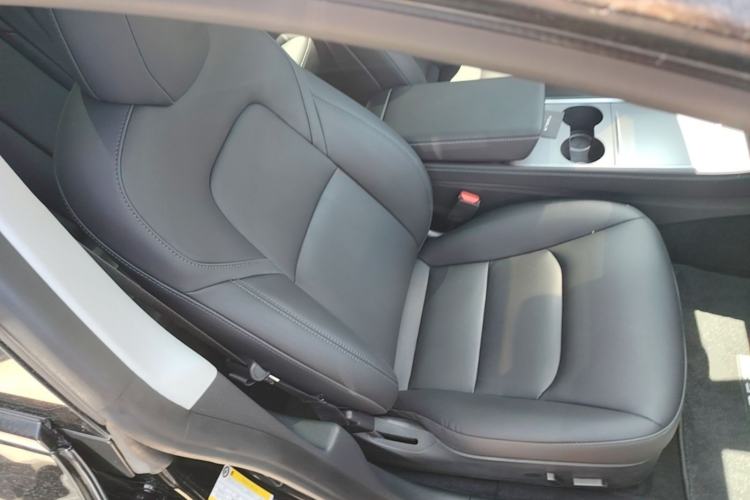 Used Tesla Model 3 2022 Rear-Wheel-Drive Version Right Front Seat