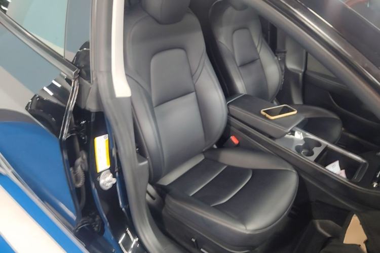 Used Tesla Model 3 2022 Rear-Wheel-Drive Version Right Front Seat