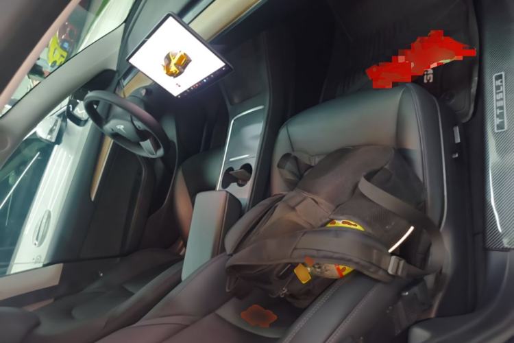Used Tesla Model 3 2022 Rear-Wheel-Drive Version Right Front Seat