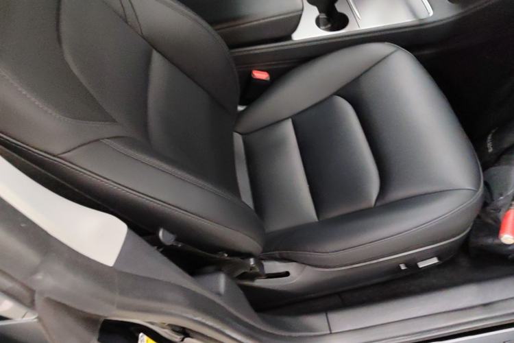 Used Tesla Model 3 2022 Rear-Wheel-Drive Version Right Front Seat
