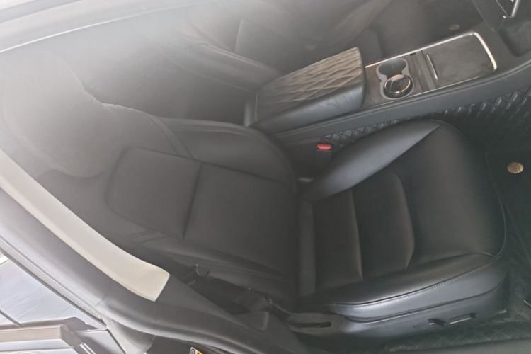 Used Tesla Model 3 2022 Rear-Wheel-Drive Version Right Front Seat