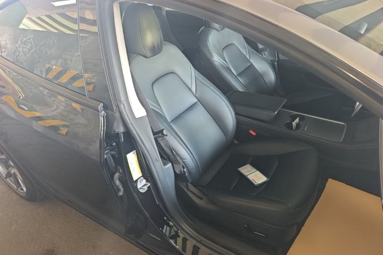 Used Tesla Model 3 2022 Rear-Wheel-Drive Version Right Front Seat