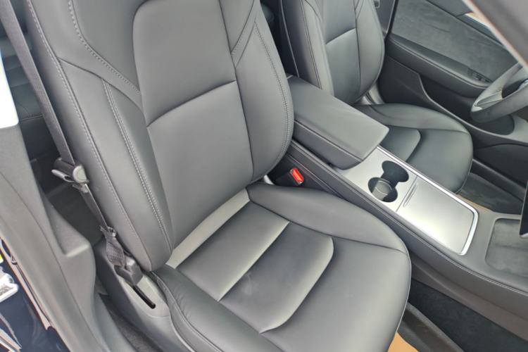 Used Tesla Model 3 2022 Rear-Wheel-Drive Version Right Front Seat